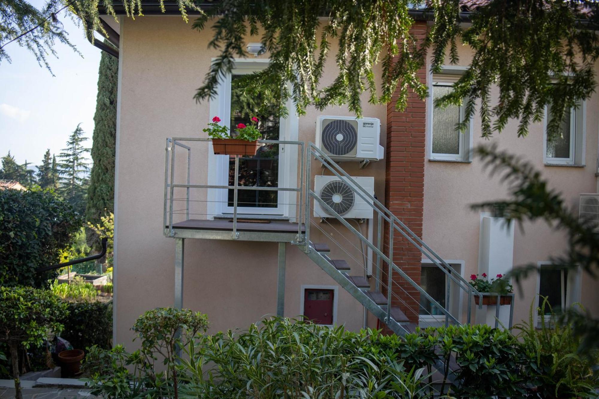 Green Park And Sunny Terrace Apartments Ankaran Exterior photo